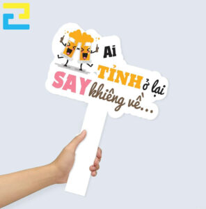 Hashtag Ai Tỉnh ở Lại, Ai Say Khiêng Về.