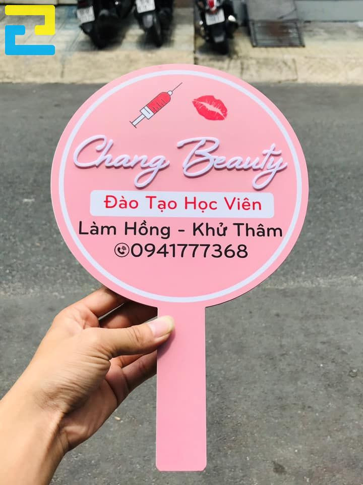 Mẫu Hashtag Cầm Tay Tiệm Spa Dễ Thương Với Màu Hồng Là Chủ đạo.