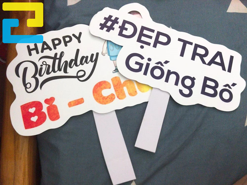 Pp Cán Formex Là Chất Liệu Thường được Sử Dụng Làm Hashtag Cầm Tay.