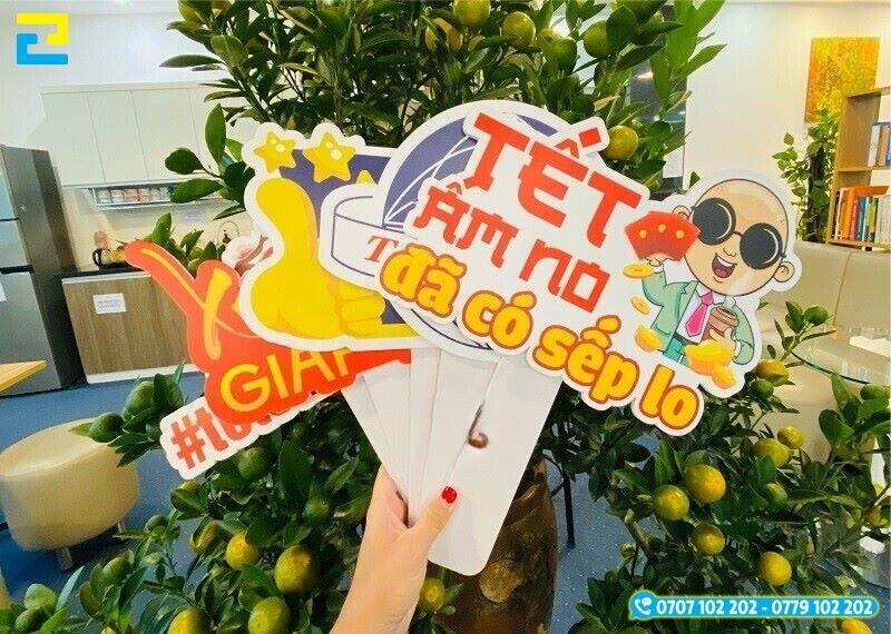 Quy Trinh In Hashtag Cam Tay Tet