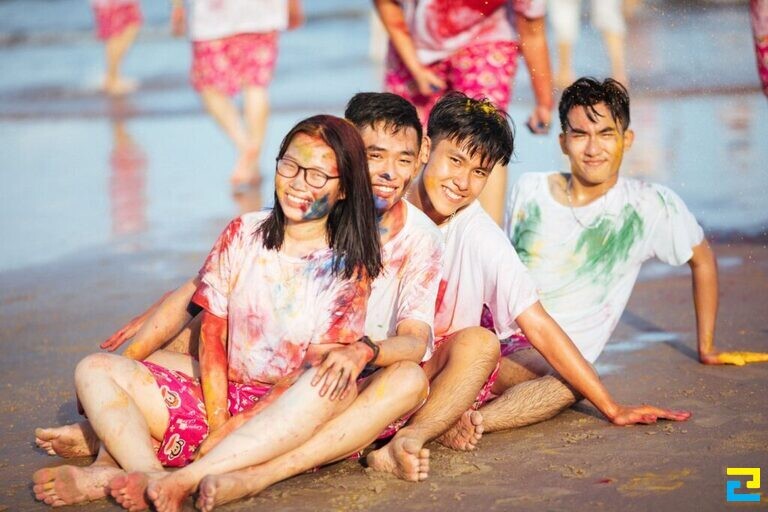 Tất niên với buổi tiệc màu sắc