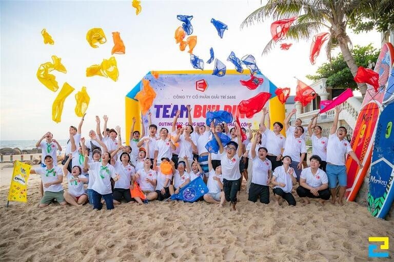 Tiệc cuối năm giống một buổi teambuilding