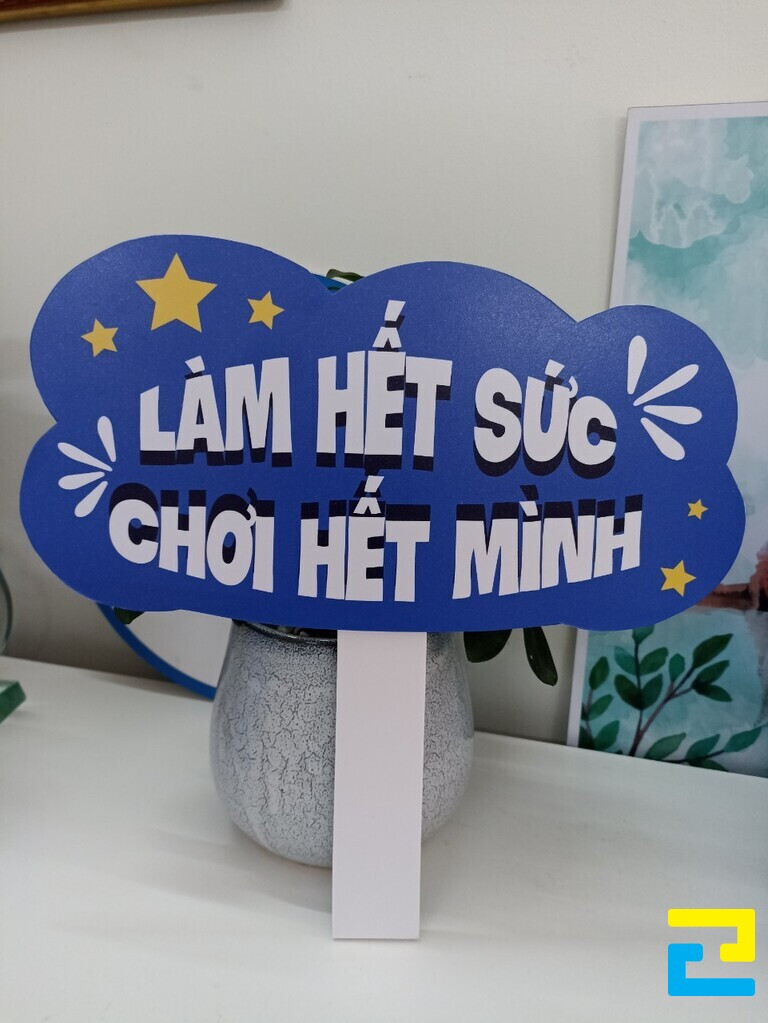 Làm hết sức nhưng khi chơi phải hết mình