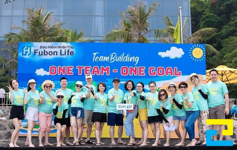 Các thành viên trong công ty được gắn kết lại với nhau sau sự kiện