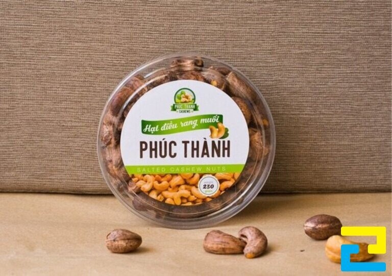 Nội dung tiếng Anh nhỏ hơn tiếng Việt trên tem dán hộp thực phẩm