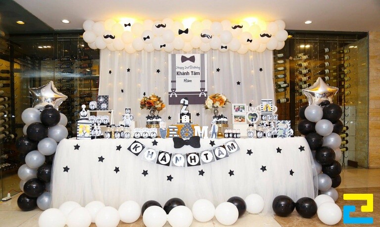 Công đoạn trang trí tiệc thôi nôi thường được cha mẹ của bé đặc biệt chú trọng