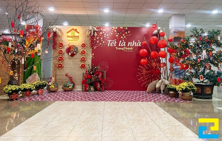 Trang trí backdrop check in ngày tết