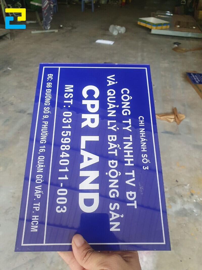 Làm bảng mica công ty nhanh chóng. Có ngay trong ngày.