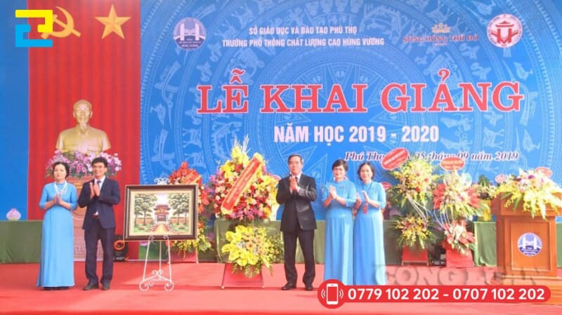 In Logo Truong Hoc Len Backdrop Khai Giang