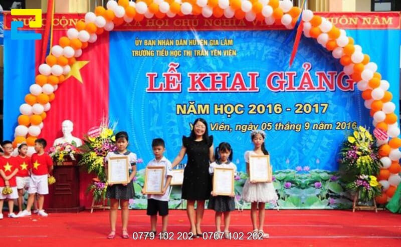 Trang Tri San Khau Khai Giang 9