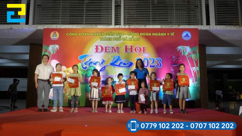 Y Nghia Viec Trang Tri San Khau Trung Thu