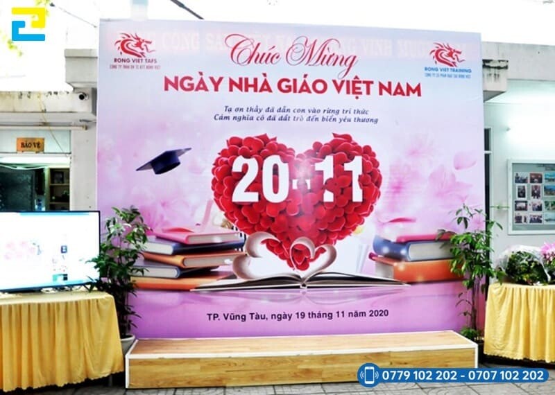 Y Tuong Trang Tri San Khau 20 11 3