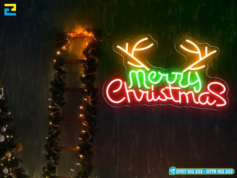 Den Neon Giang Sinh Ngoai Troi