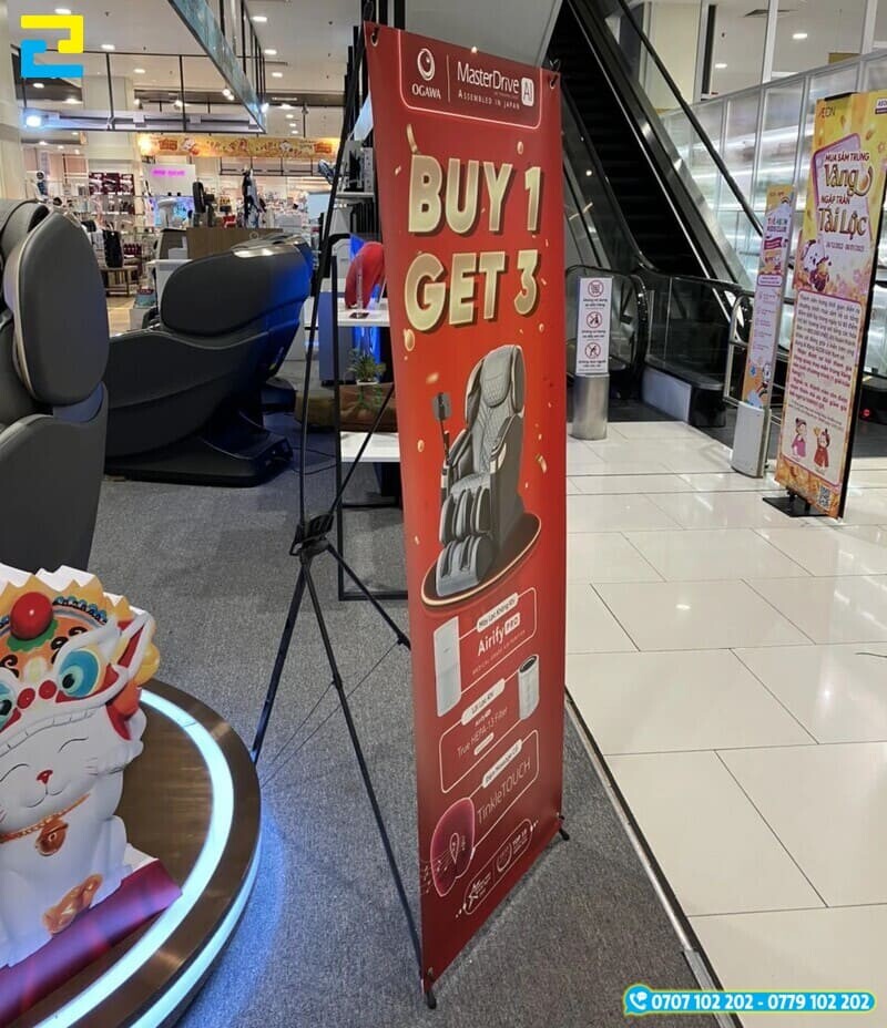 Mau 2 Standee Khuyen Mai