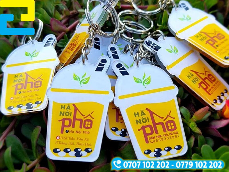 In móc khóa ly trà sữa chất liệu mica