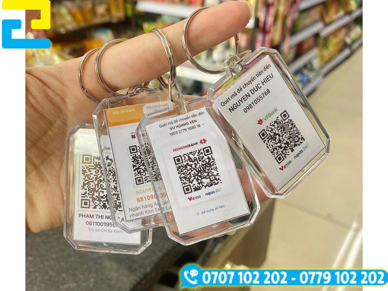 Móc khóa ngân hàng chất liệu mica