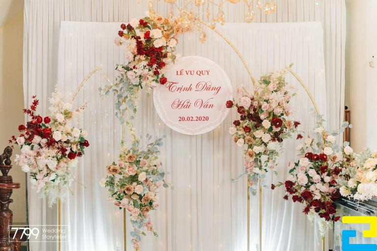 Các mẫu backdrop check in đẹp cho tiệc cưới