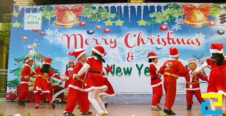 In băng rôn cán màng mờ