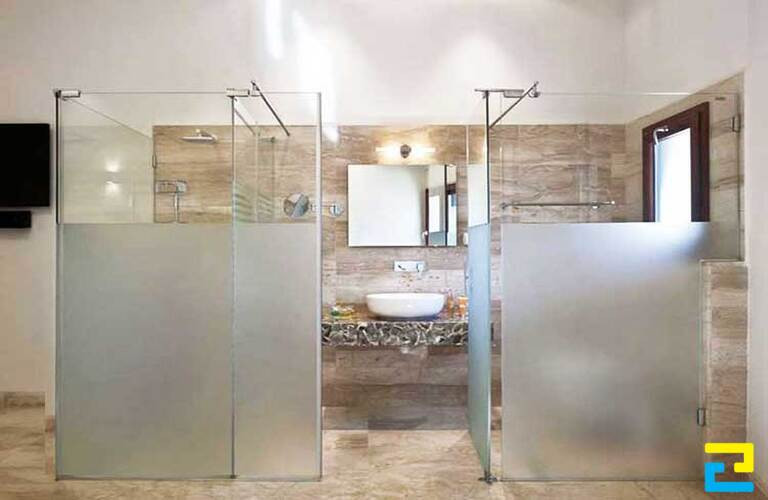 Mẫu Decal mờ dán phòng tắm tối giản 