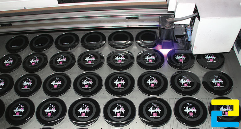 In UV có giá thành in khá cao