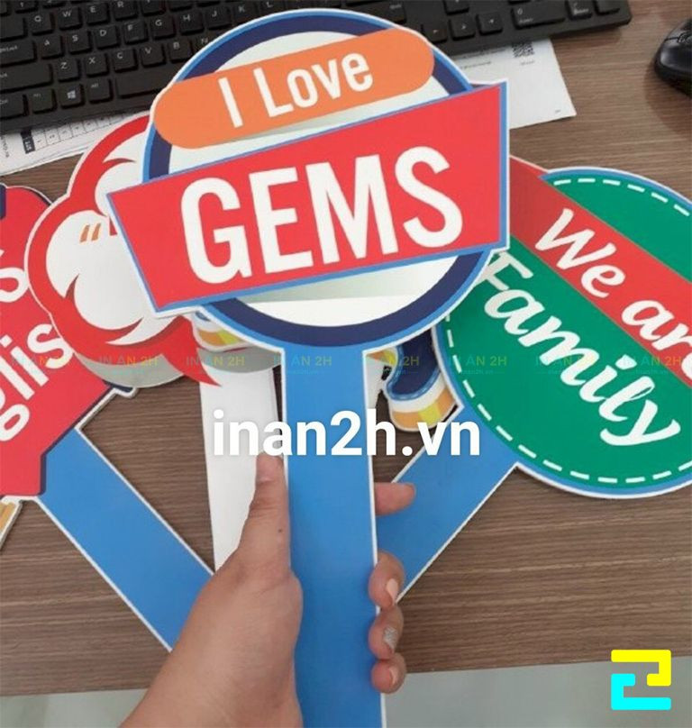 In Hashtag Cam Tay 2 Compressed