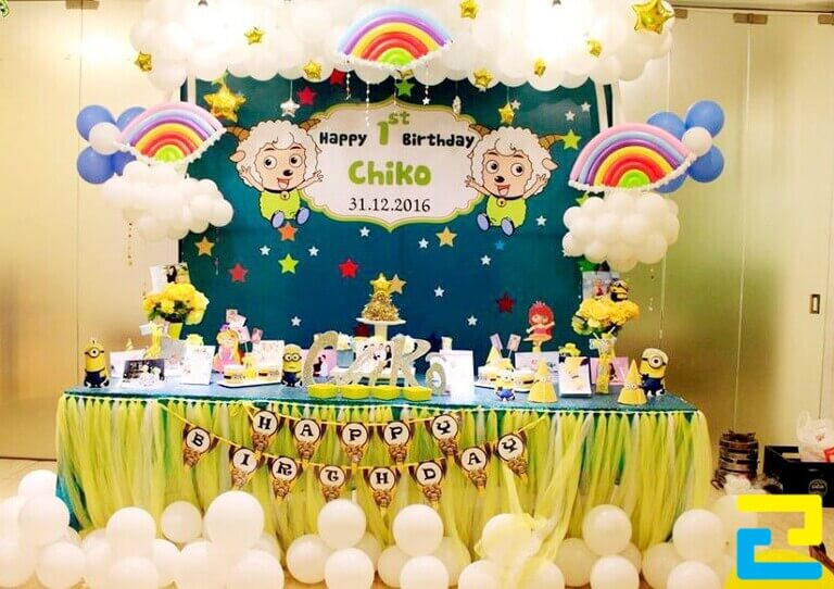 Mẫu phông nền sinh nhật cho bé in hình ngộ nghĩnh, dễ thương