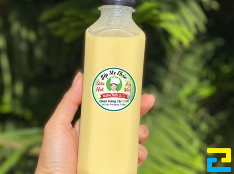 In tem logo dán trên chai