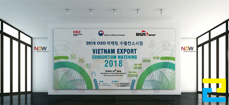 Nếu căn phòng có kích thước thì quý khách nên lựa chọn kích thước backdrop to và ngược lại