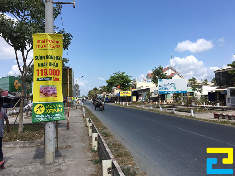 Giá sẽ có sự chênh lệch nếu quý khách chọn lựa công nghệ in UV để in băng rôn