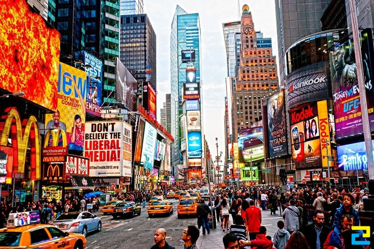 Biển in bạt có tính phổ biến cao nên bạn có thể bắt gặp ở bất cứ đâu khi đi trên đường