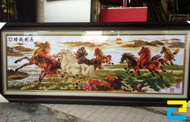 Tranh in trên gỗ treo tường hình ngựa phi nước đại