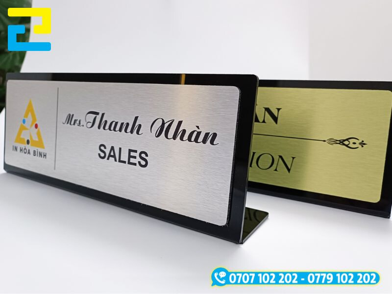 Bảng chức danh mặt inox in uv sang trọng