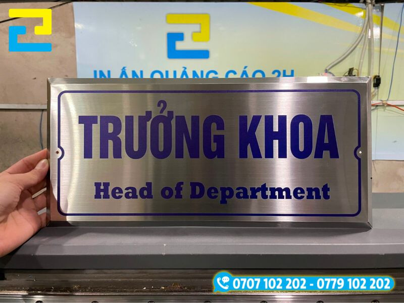 Biển tên phòng trưởng khoa in UV