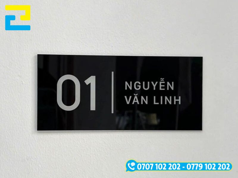 Biển phòng ban chất liệu mica